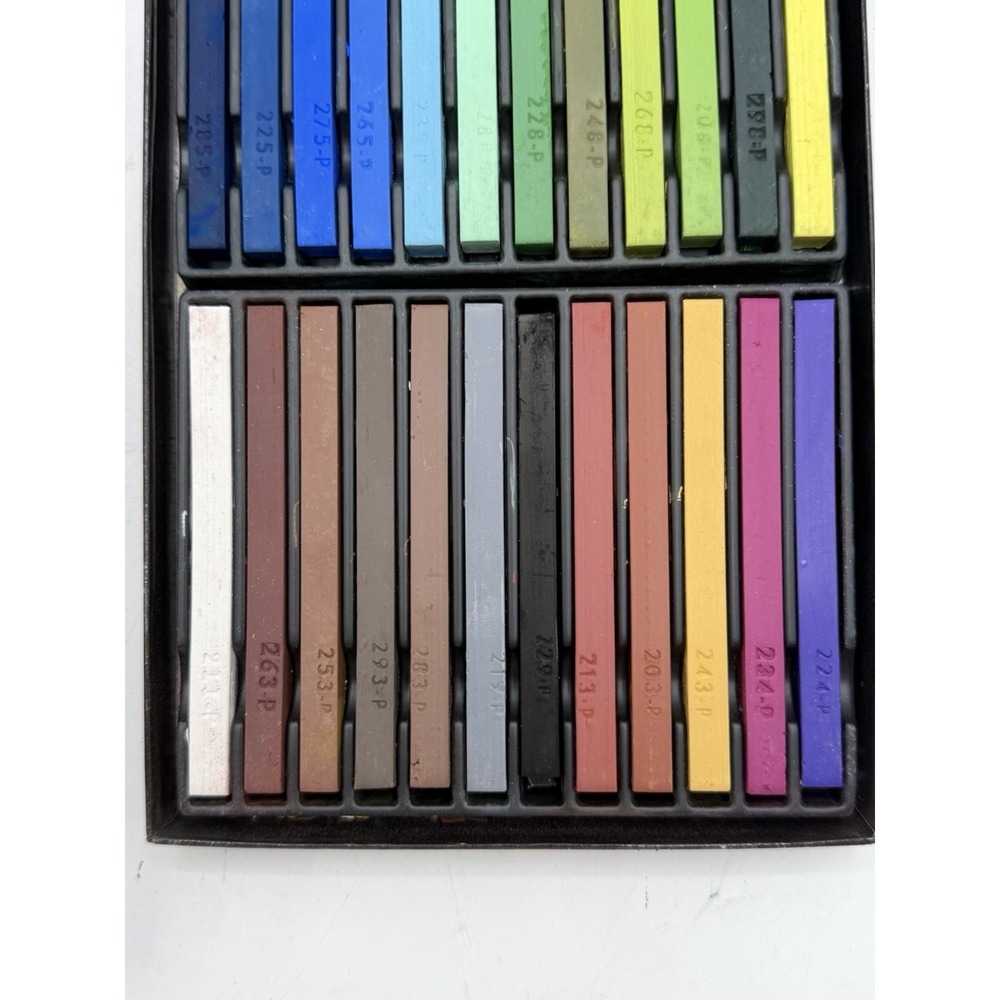 Prismacolor Premier Nupastel 36 Count Firm Pastel Set - Picture 4 of 7